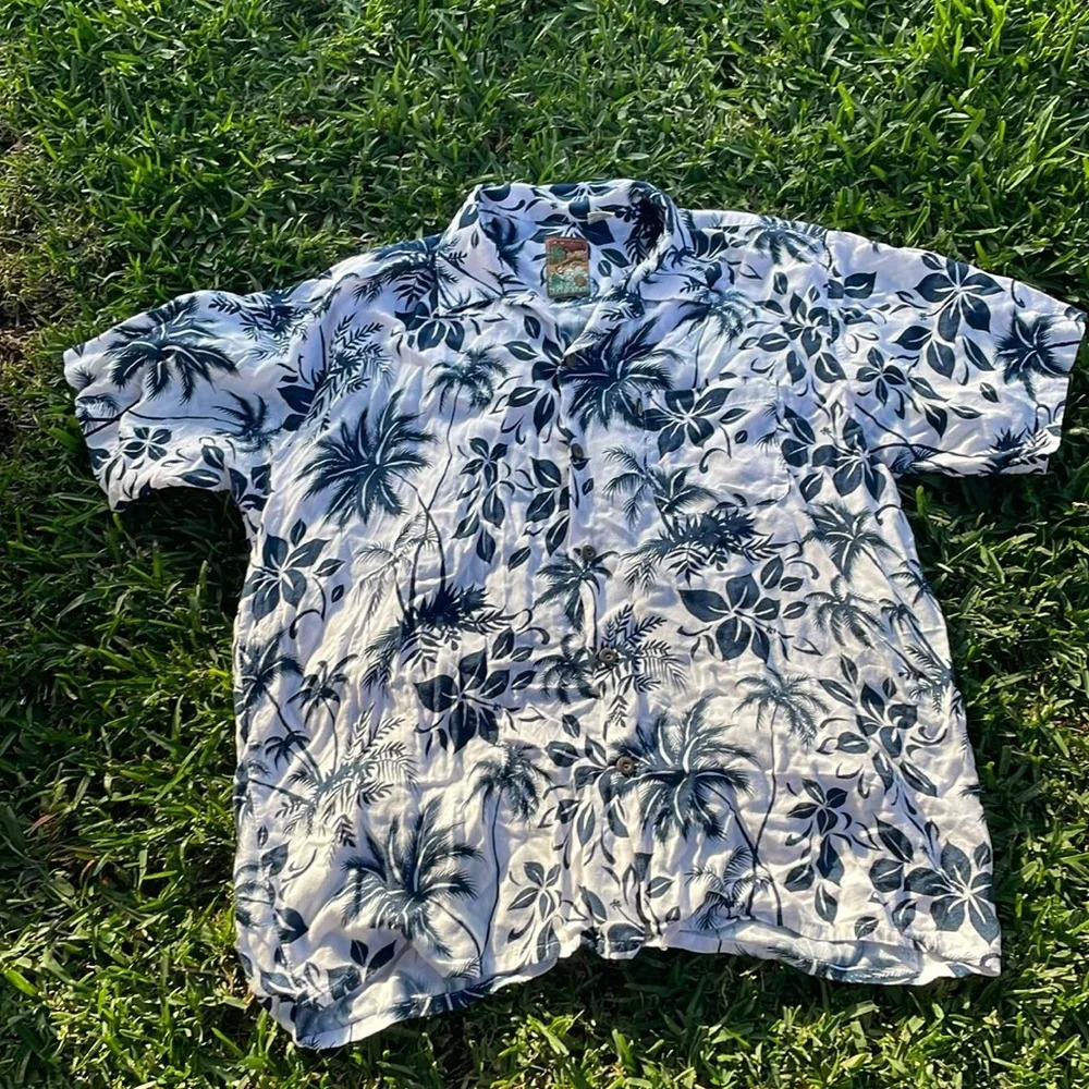 Pineapple connection med Hawaiian print short sleeve button up shirt navy white